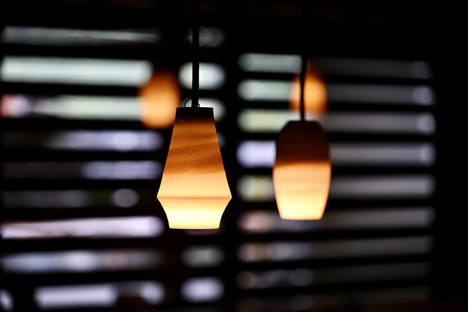 卯山窯が語る信楽焼の今と未来──光を宿す「信楽透器」と現代に息づく